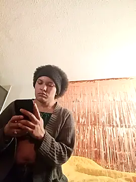 LUNAdeMARTE online show from November 16, 2025, 9:09 pm