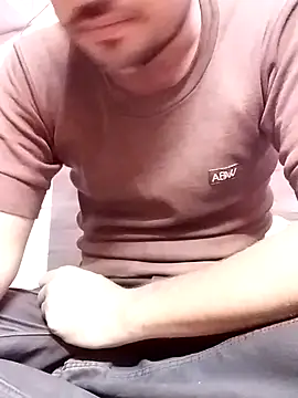 HotBoyOm online show from February 9, 2025, 6:05 pm