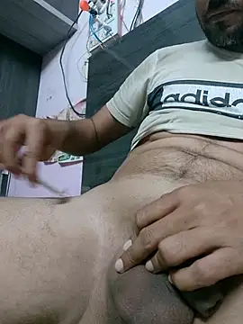 HotBoyOm online show from March 9, 2025, 5:28 pm