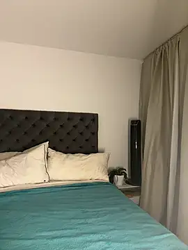 kamivolkano online show from September 23, 2025, 11:52 pm