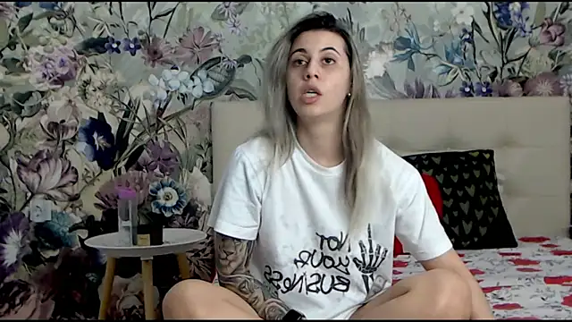 RoseDiamond06 online show from January 29, 2025, 3:26 pm