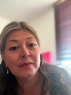 emma tour online show from November 11, 2025, 2:28 pm