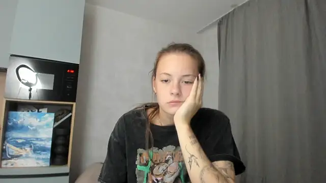 why again me online show from September 13, 2025, 6:40 pm