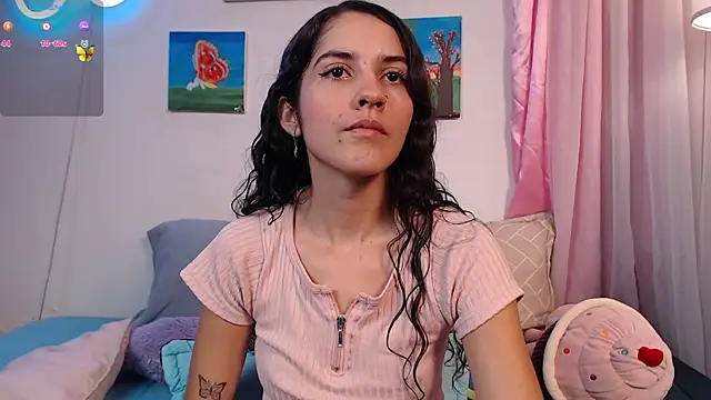 lailypink online show from January 14, 2025, 1:47 am