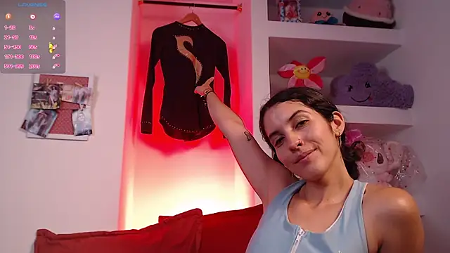 lailypink online show from February 4, 2025, 1:13 am