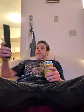 Snapshot of Smallpeniss69 chatting on February 26, 2026, 8:35 am Smallpeniss69 online show from February 26, 2026, 8:35 am