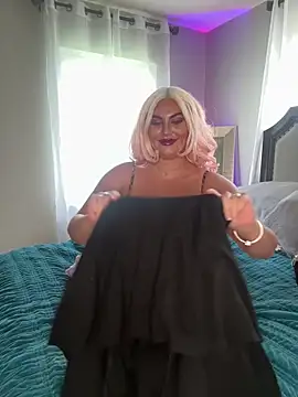 lovely beast online show from September 8, 2025, 3:11 pm