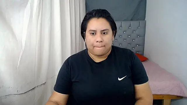 hotlesby4uxxx online show from January 16, 2025, 8:03 pm