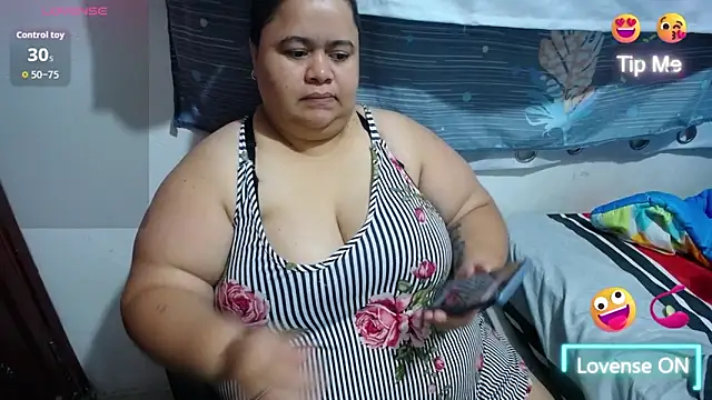 hotlesby4uxxx online show from April 7, 2026, 10:20 pm