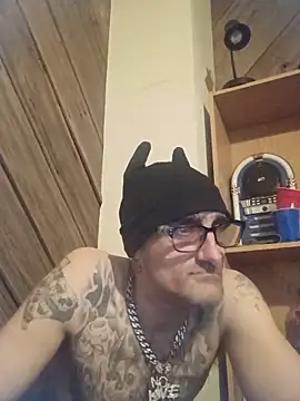 Snapshot of 19chubbylover81 chatting on May 22, 2026, 7:26 am 19chubbylover81 online show from May 22, 2026, 7:26 am