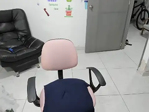 nicoledavis online show from February 7, 2025, 3:45 am