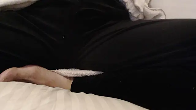 larawet online show from December 5, 2024, 8:44 pm