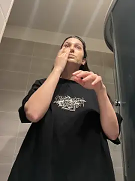 IrisBlues online show from December 21, 2025, 4:58 pm