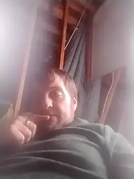 Snapshot of N8daMac chatting on February 7, 2025, 2:37 pm N8daMac online show from February 7, 2025, 2:37 pm