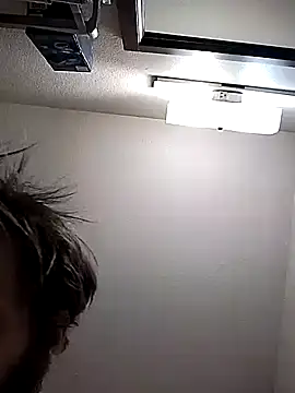 Snapshot of N8daMac chatting on November 5, 2025, 11:05 pm N8daMac online show from November 5, 2025, 11:05 pm