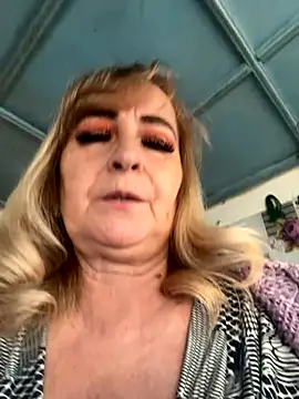 Snapshot of Irina2909@xh chatting on September 27, 2025, 2:33 pm Irina2909xh online show from September 27, 2025, 2:33 pm