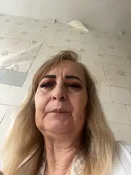 Snapshot of Irina2909@xh chatting on October 13, 2025, 10:48 am Irina2909xh online show from October 13, 2025, 10:48 am