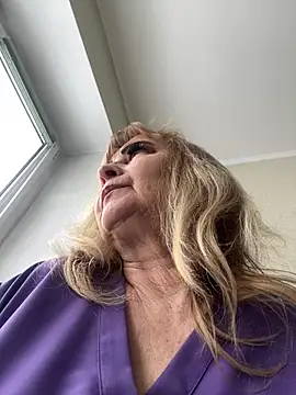 Irina2909xh online show from January 14, 2026, 11:27 am