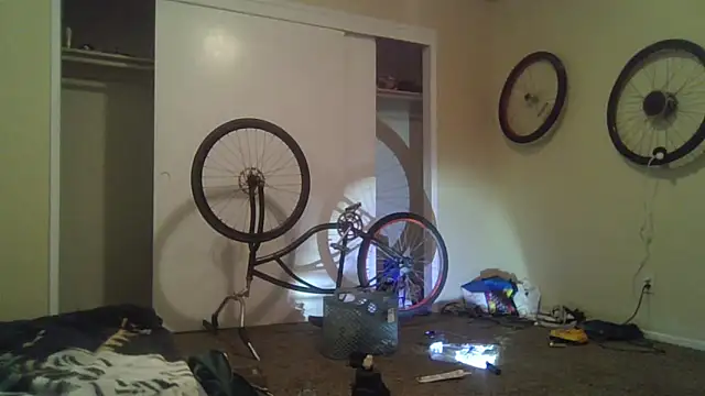 OscarbidD661 online show from May 9, 2026, 1:33 am