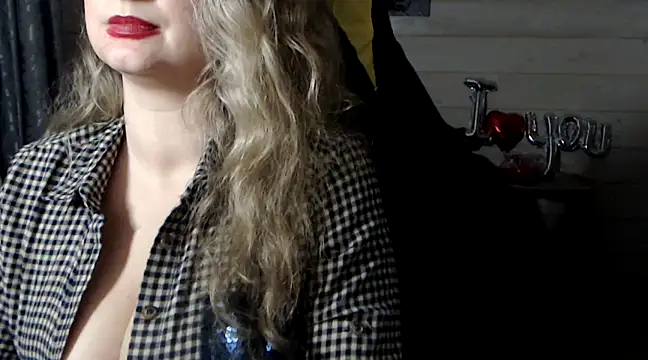 RubiLakros online show from March 3, 2025, 8:54 pm