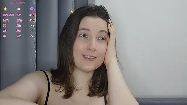 BeckyMartens online show from November 14, 2025, 2:43 am