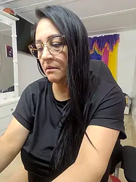 Ameliarizo online show from February 21, 2026, 3:40 am