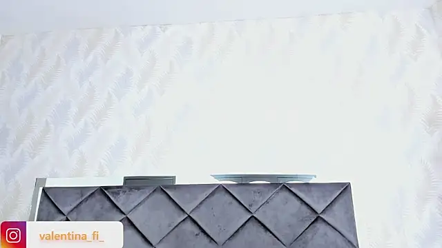 valentina fi online show from March 12, 2025, 6:22 pm