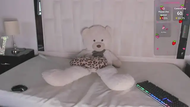 valentina fi online show from September 23, 2025, 12:41 pm