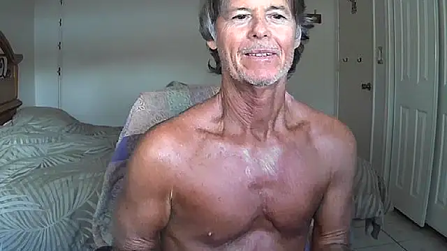 Snapshot of nakeedcowboi65 chatting on April 17, 2026, 11:08 pm nakeedcowboi65 online show from April 17, 2026, 11:08 pm