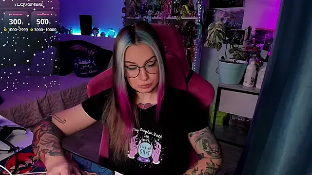 Snapshot of ChloeKohaku chatting on February 11, 2025, 3:18 am ChloeKohaku online show from February 11, 2025, 3:18 am