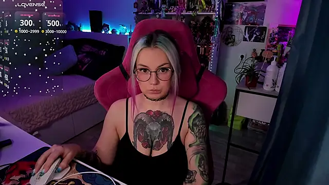 Snapshot of ChloeKohaku chatting on February 20, 2025, 3:12 am ChloeKohaku online show from February 20, 2025, 3:12 am