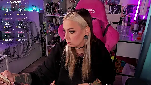 Snapshot of ChloeKohaku chatting on September 23, 2025, 6:38 am ChloeKohaku online show from September 23, 2025, 6:38 am