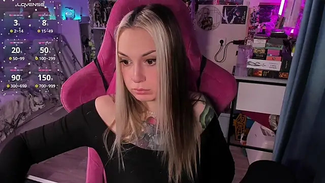 Snapshot of ChloeKohaku chatting on November 20, 2025, 3:28 am ChloeKohaku online show from November 20, 2025, 3:28 am