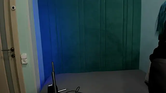 JuliaBusty online show from December 20, 2025, 5:03 am