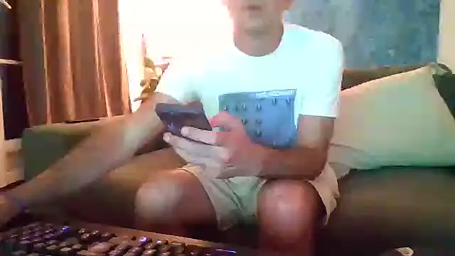 verylargecock online show from September 19, 2025, 11:05 pm