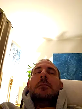 verylargecock online show from January 11, 2026, 5:18 pm