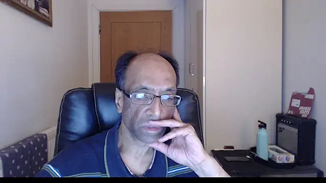 Snapshot of rauncher1 chatting on February 9, 2026, 10:14 pm rauncher1 online show from February 9, 2026, 10:14 pm