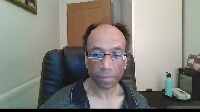 Snapshot of rauncher1 chatting on February 15, 2026, 10:58 am rauncher1 online show from February 15, 2026, 10:58 am