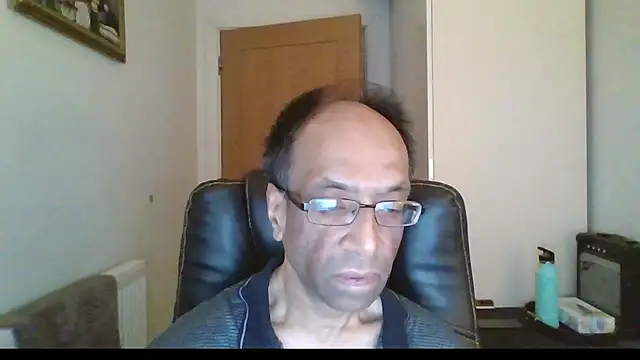 Snapshot of rauncher1 chatting on February 19, 2026, 9:27 am rauncher1 online show from February 19, 2026, 9:27 am