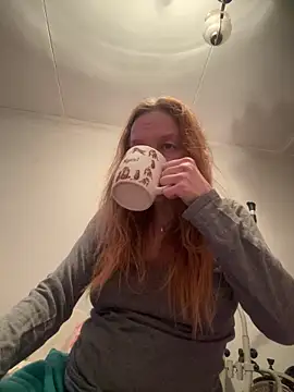 Susanel online show from April 10, 2026, 9:19 pm