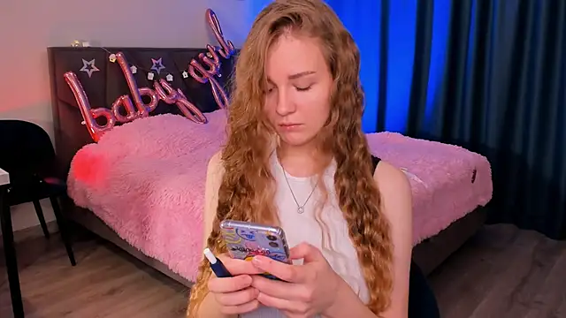 Snapshot of SweetMilkis chatting on December 27, 2024, 9:17 am SweetMilkis online show from December 27, 2024, 9:17 am