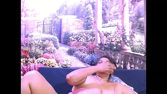 Snapshot of indianstar75 chatting on February 15, 2025, 12:59 am indianstar75 online show from February 15, 2025, 12:59 am