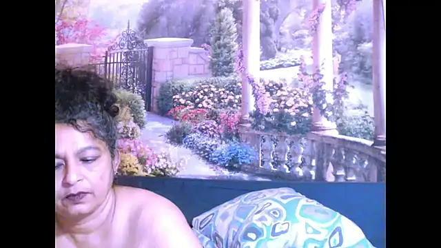 Snapshot of indianstar75 chatting on February 18, 2025, 10:38 am indianstar75 online show from February 18, 2025, 10:38 am