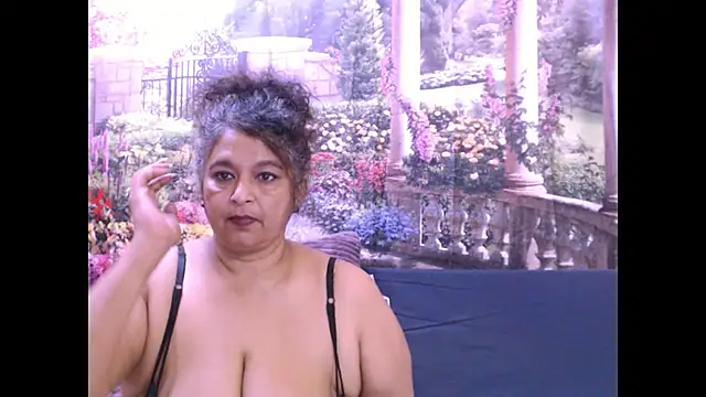 Snapshot of indianstar75 chatting on February 25, 2025, 4:10 pm indianstar75 online show from February 25, 2025, 4:10 pm