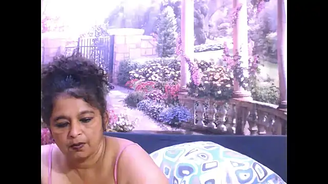 Snapshot of indianstar75 chatting on March 6, 2025, 10:15 pm indianstar75 online show from March 6, 2025, 10:15 pm