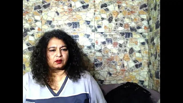 indianstar75 online show from December 3, 2025, 6:17 pm