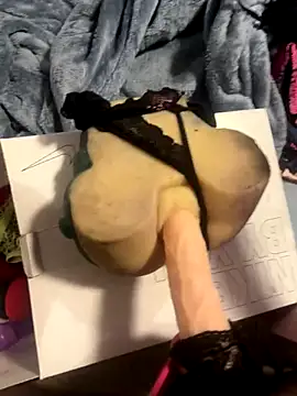 cumgitsumdic online show from December 15, 2025, 9:24 am