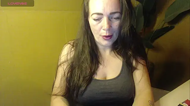 cloe85nl online show from February 26, 2026, 8:13 am