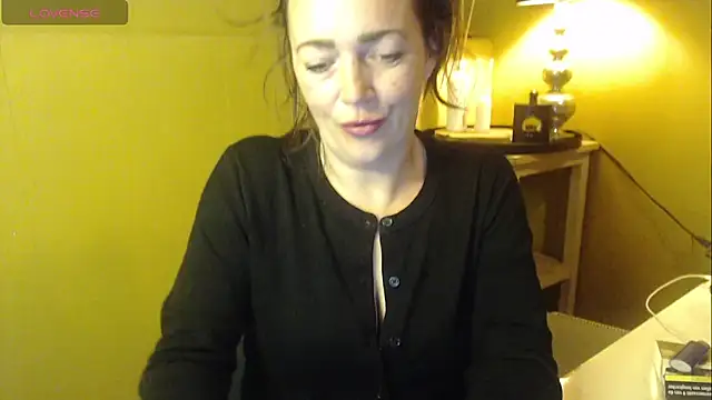 cloe85nl online show from March 19, 2026, 9:02 am