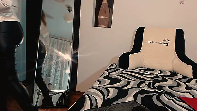 elacoquette online show from October 3, 2025, 12:51 am